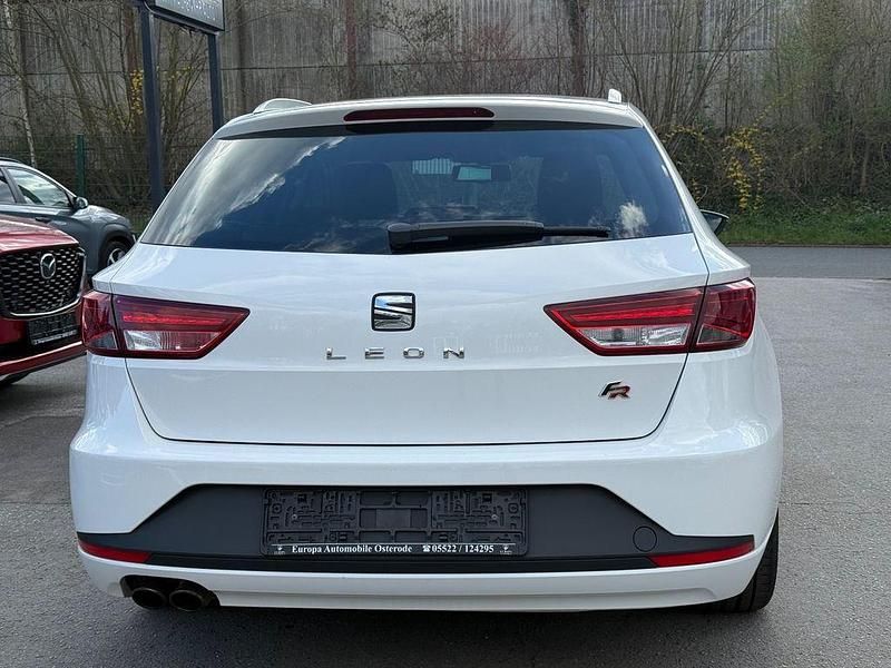 Usado Seat Leon ST FR 140 HP (102 kW) 2014 Branco Carrinha