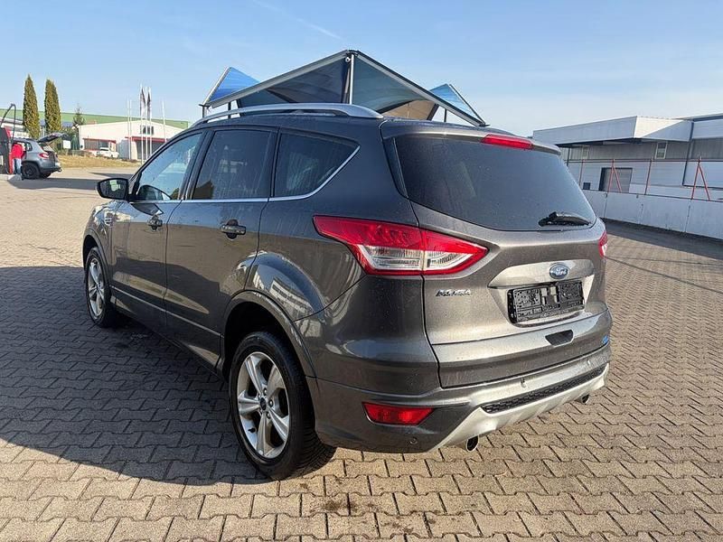 Gebraucht Ford Kuga Individual 179 PS (131 kW) 2016 Grau SUV