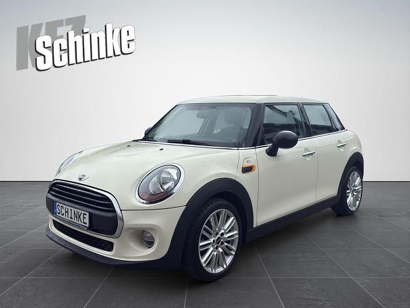 Weiß Gebraucht 2016 Mini ONE Kleinwagen | 10.490 € (Guter Preis) - Bild 1/4