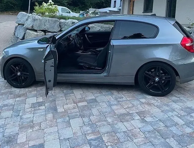 Używany BMW 118 143 KM (105 kW) 2008 Szary Hatchback
