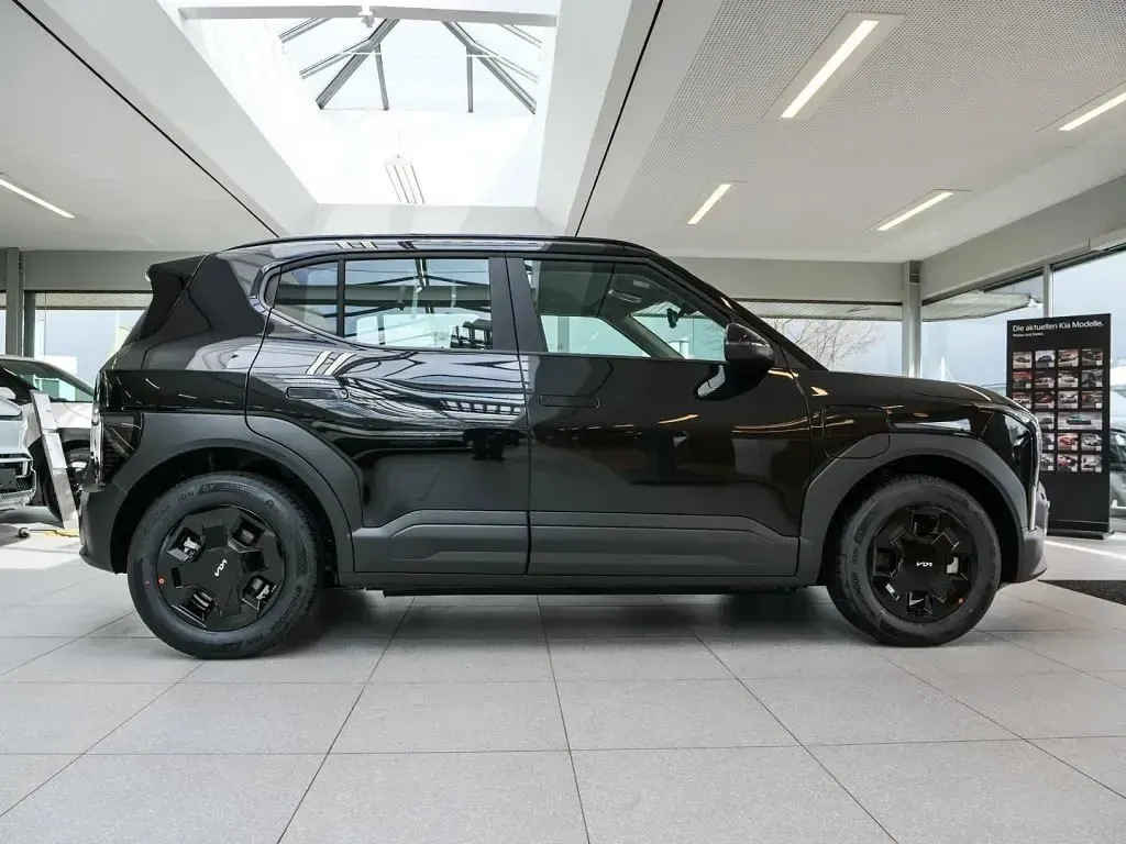 Neu Kia EV2 Air 108 kW (147 PS) 2026 Schwarz SUV
