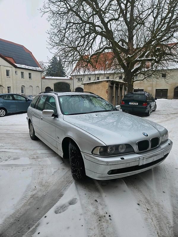 Gebraucht BMW 525 163 PS (119 kW) 2003 Silber Kombi