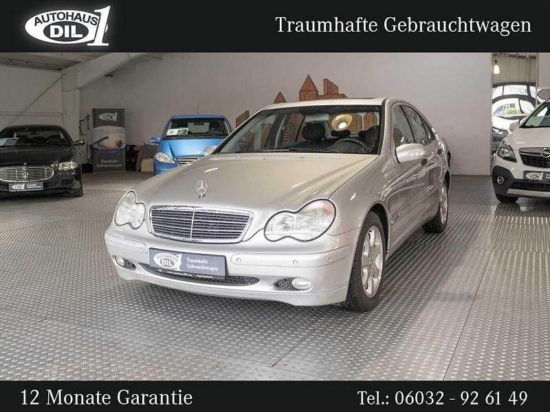 Gebraucht Mercedes C220 150 PS (110 kW) 2003 Brillantsilber  metalliclack (metallic) Limousine