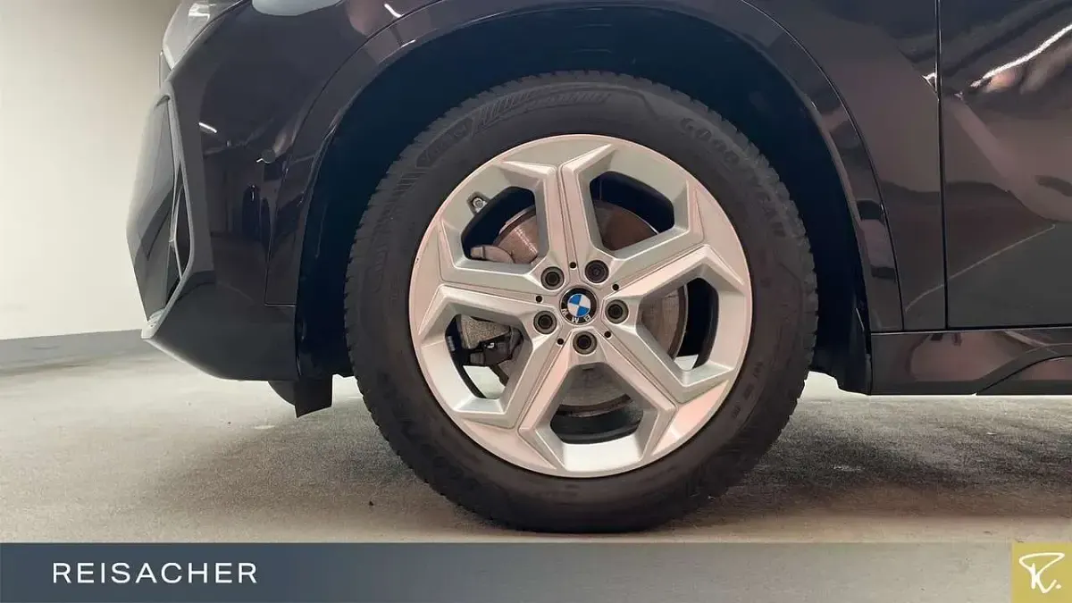 Gebraucht BMW X1 M Sport 156 PS (114 kW) 2024 Saphirschwarz metallic SUV