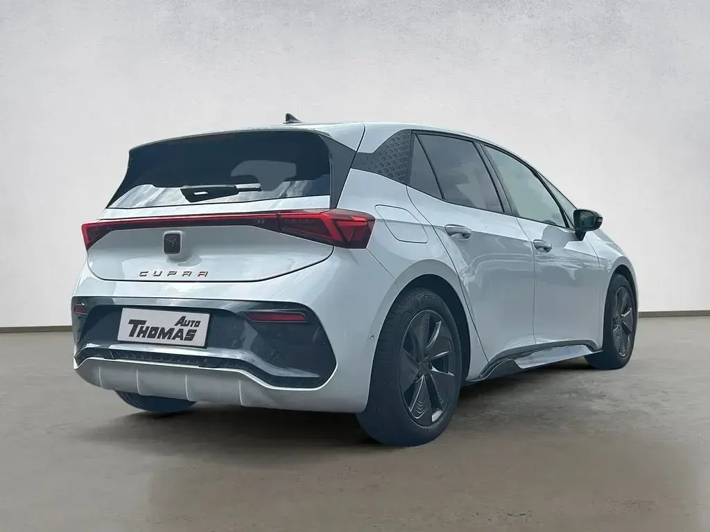 Second-hand Cupra Born 150 kW (204 CP) 2022 Alb Hatchback