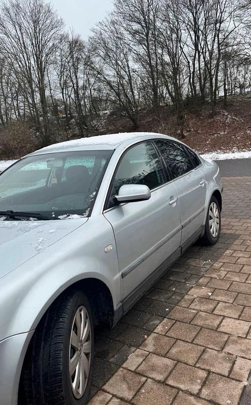 Gebraucht VW Passat 102 PS (75 kW) 2002 Silber Limousine