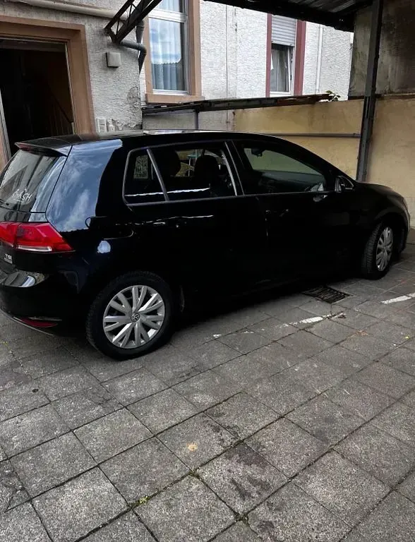 Gebraucht VW Golf VII Move 105 PS (77 kW) 2013 Schwarz Limousine