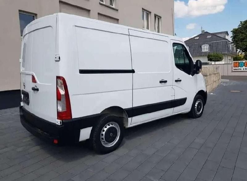 Gebraucht Opel Movano 110 PS (80 kW) 2018 Weiß Van / Kleinbus