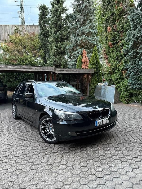Schwarz Gebraucht 2009 BMW 525 Kombi | 4.500 € (Guter Preis) - Bild 1/4