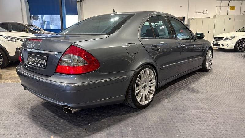 Gebraucht Mercedes E320 224 PS (164 kW) 2007 Grau Limousine
