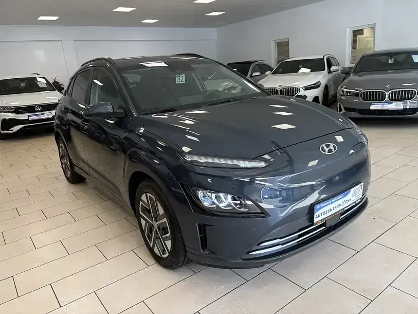 Gebraucht Hyundai Kona Trend 150 kW (204 PS) 2022 Blau SUV