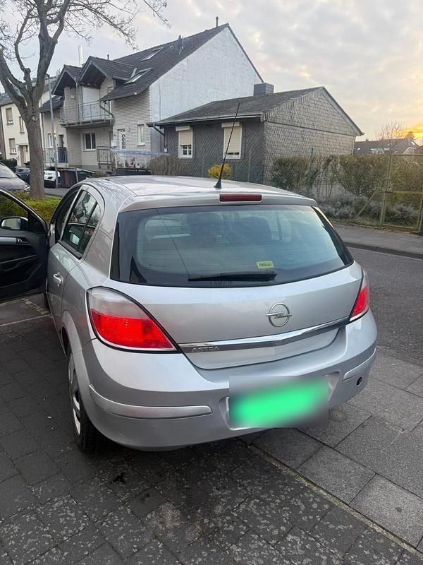 Gebraucht Opel Astra 105 PS (77 kW) 2005 Kleinwagen