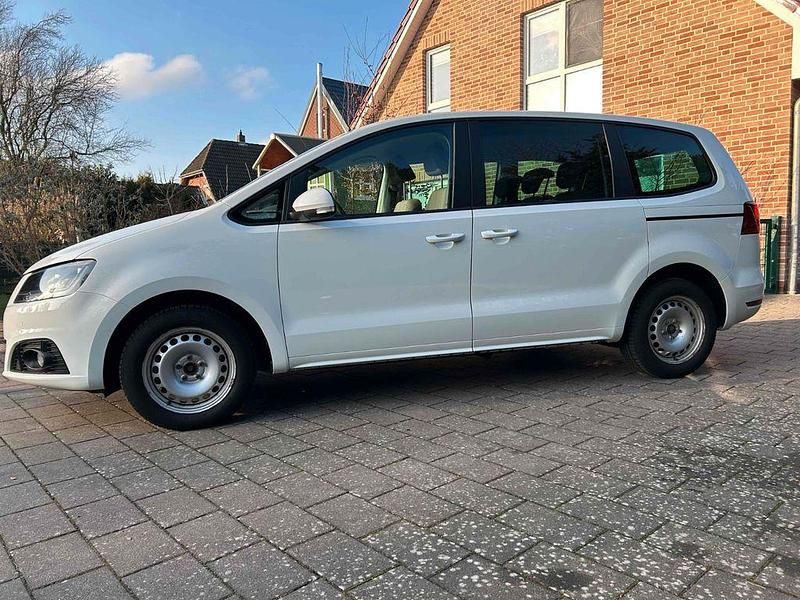 Weiß Gebraucht 2019 Seat Alhambra Reference Van / Kleinbus | 21.000 € (Superpreis) - Bild 1/4