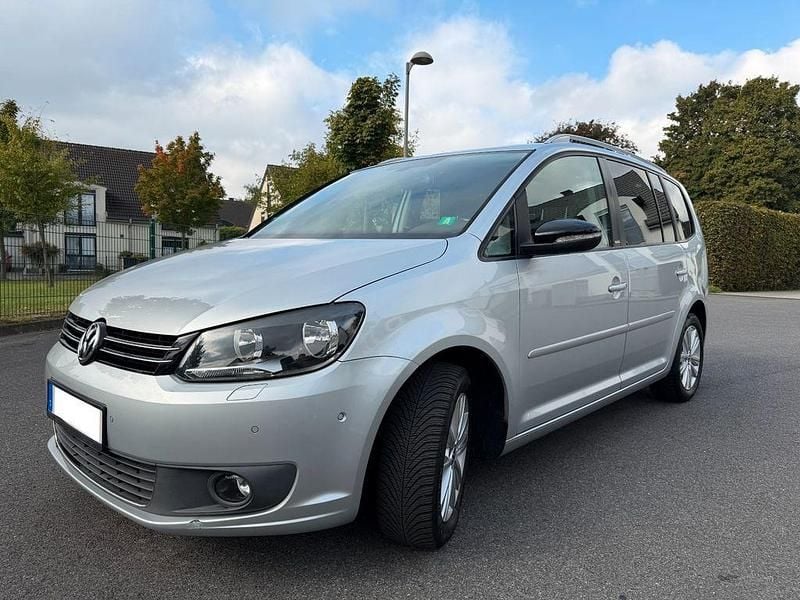 Silber Gebraucht 2012 VW Touran Style Van / Kleinbus | 6.500 € (Guter Preis) - Bild 1/4