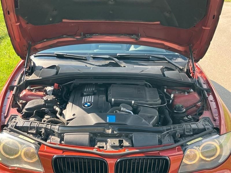 Gebraucht BMW 135 Coupé 306 PS (225 kW) 2008 Rot Coupé