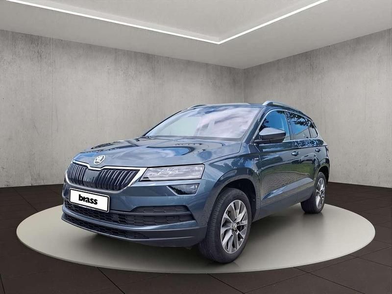 Quarzgrau metallic Gebraucht 2021 Skoda Karoq Clever SUV | 19.750 € (Superpreis) - Bild 1/4