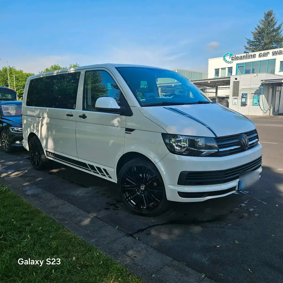 Gebraucht VW Multivan 150 PS (110 kW) 2016 Weiß Van / Kleinbus