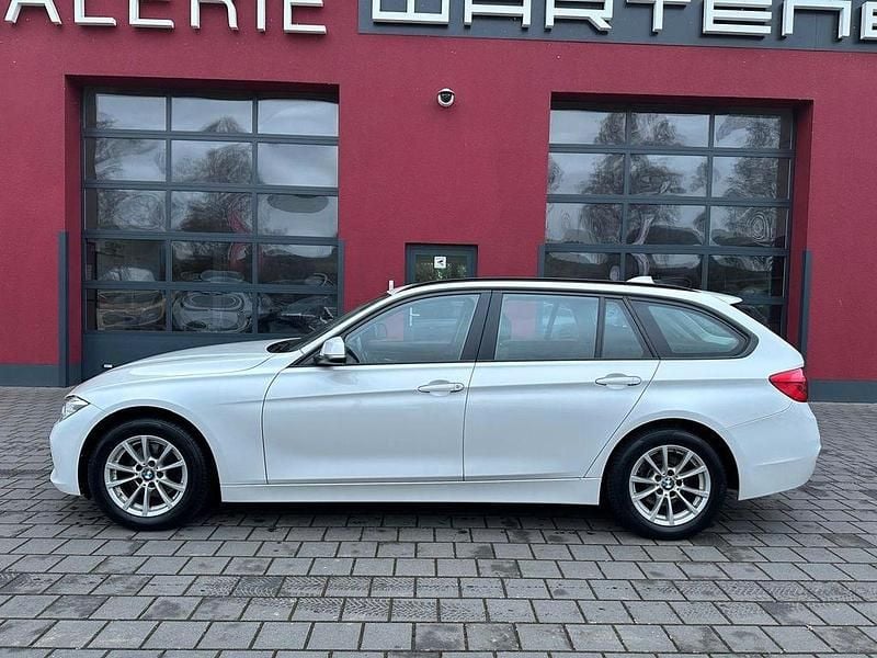 Gebraucht BMW 320 Advantage 184 PS (135 kW) 2018 Weiß Kombi