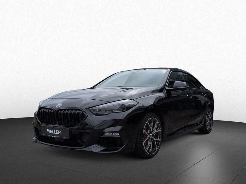 Gebraucht BMW 220 Performance 178 PS (130 kW) 2023 Black sapphire (schwarz) Coupé
