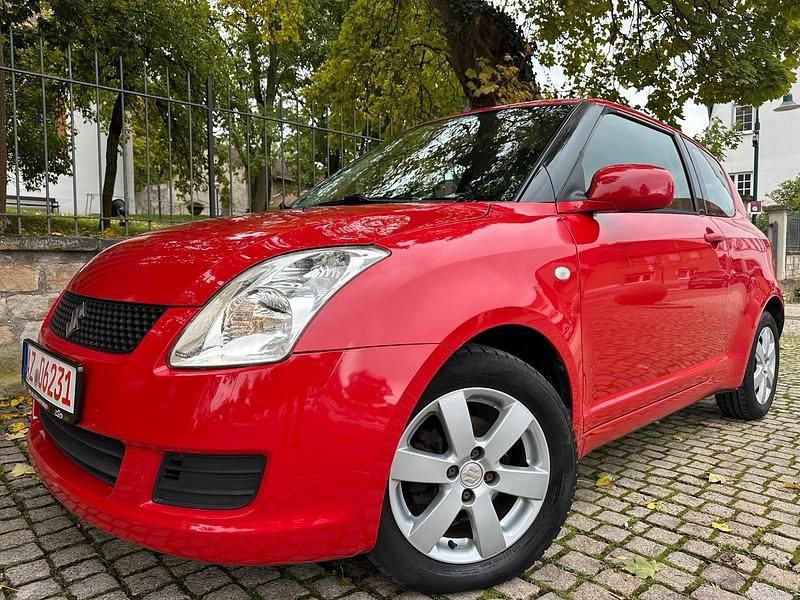 Rot Gebraucht 2009 Suzuki Swift Kleinwagen | 2.790 € (Fairer Preis) - Bild 1/4