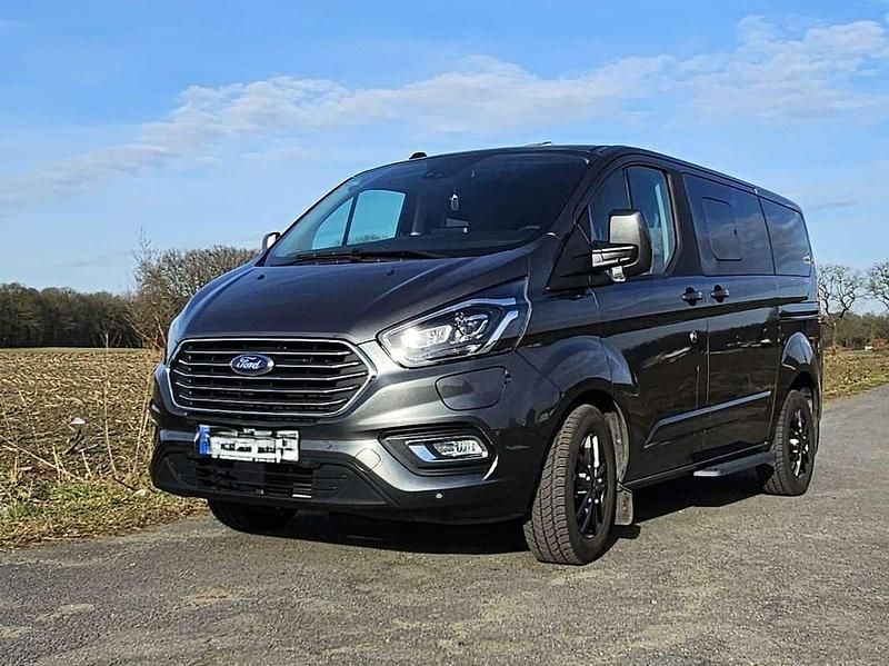 Gebraucht Ford Tourneo Titanium 125 PS (91 kW) 2020 Grau Van / Kleinbus