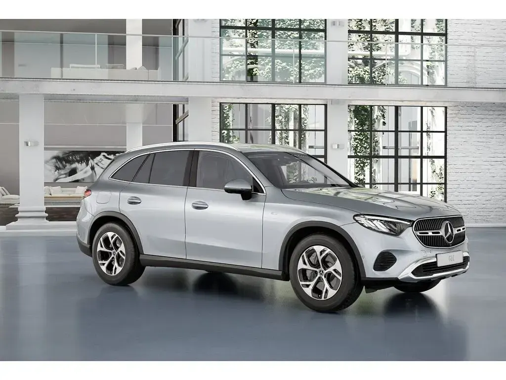 Gebraucht Mercedes GLC300de Avantgarde 333 PS (244 kW) 2025 Silber SUV