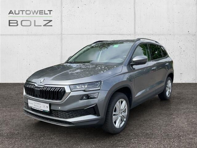 Grau Gebraucht 2024 Skoda Karoq Selection SUV | 29.390 € (Guter Preis) - Bild 1/4