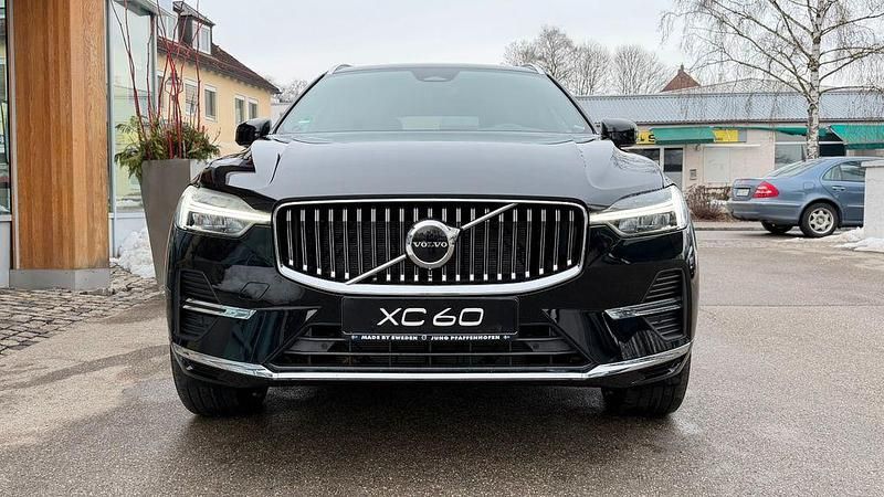 Gebraucht Volvo XC60 Plus 197 PS (144 kW) 2023 Schwarz SUV