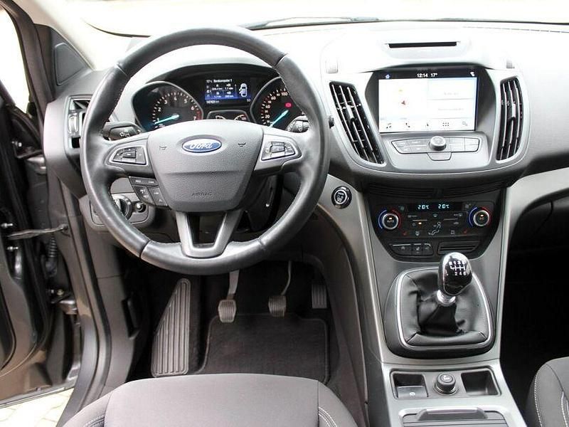 Gebraucht Ford Kuga Cool & Connect 150 PS (110 kW) 2018 Grau (metallic) SUV