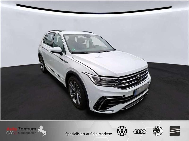 Gebraucht VW Tiguan R-line 150 PS (110 kW) 2024 Pure white SUV