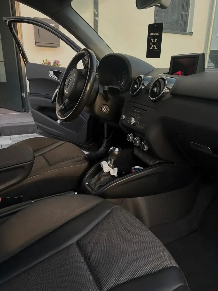 Gebraucht Audi A1 S-Line 122 PS (89 kW) 2013 Schwarz Kleinwagen
