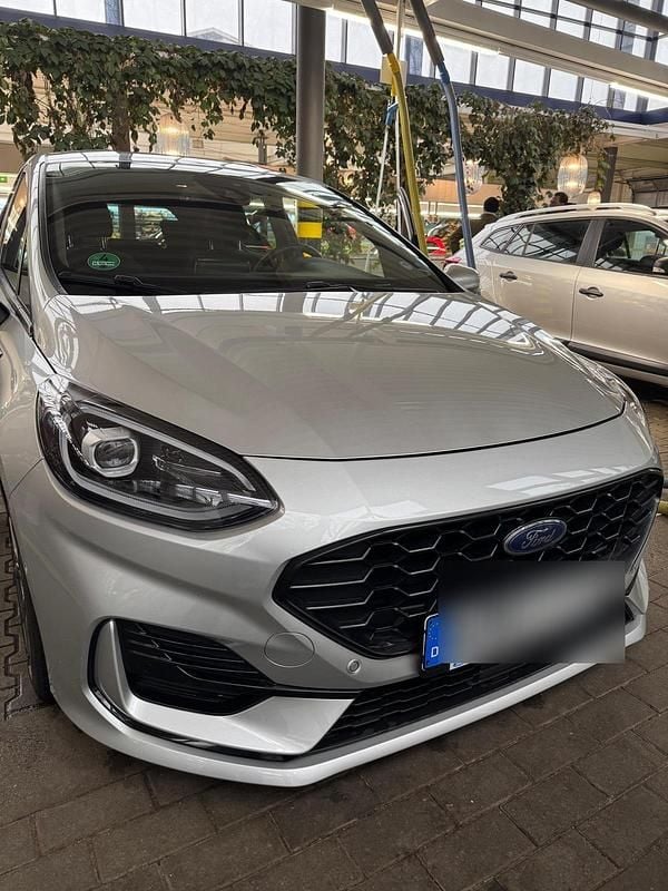 Silber Gebraucht 2022 Ford Fiesta ST-Line X Kleinwagen | 18.900 € (Fairer Preis) - Bild 1/4