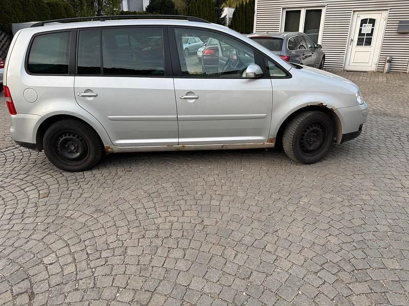 Gebraucht VW Touran 140 PS (102 kW) 2004 Grau Van / Kleinbus