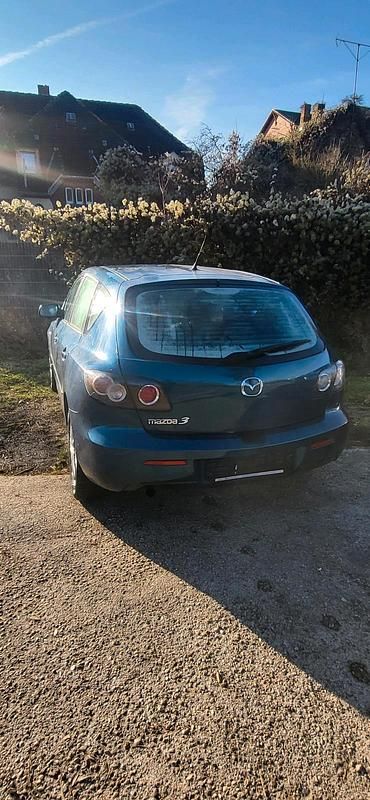 Grün Gebraucht 2006 Mazda 3 Limousine | 1.300 € (Guter Preis) - Bild 1/4