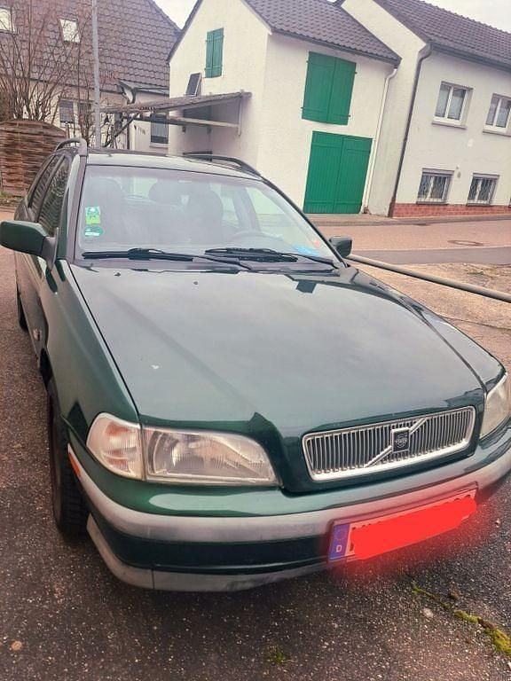 Gebraucht Volvo V40 140 PS (102 kW) 1998 Grün Kombi