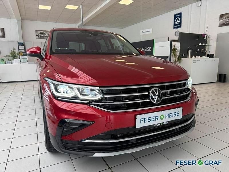 Gebraucht VW Tiguan Elegance 150 PS (110 kW) 2021 Kings red metallic SUV