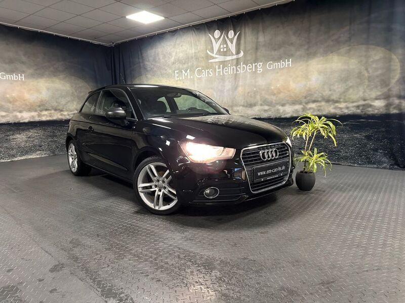 Schwarz Gebraucht 2011 Audi A1 S-Line Kleinwagen | 7.900 € (Etwas zu teuer) - Bild 1/4