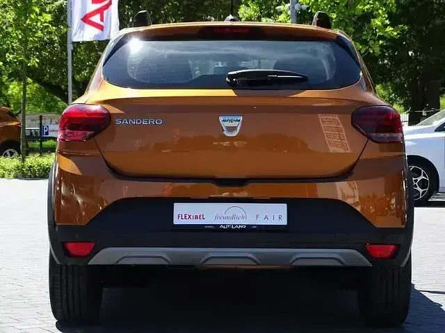 Gebraucht Dacia Sandero Comfort 91 PS (66 kW) 2022 Atacama orange SUV