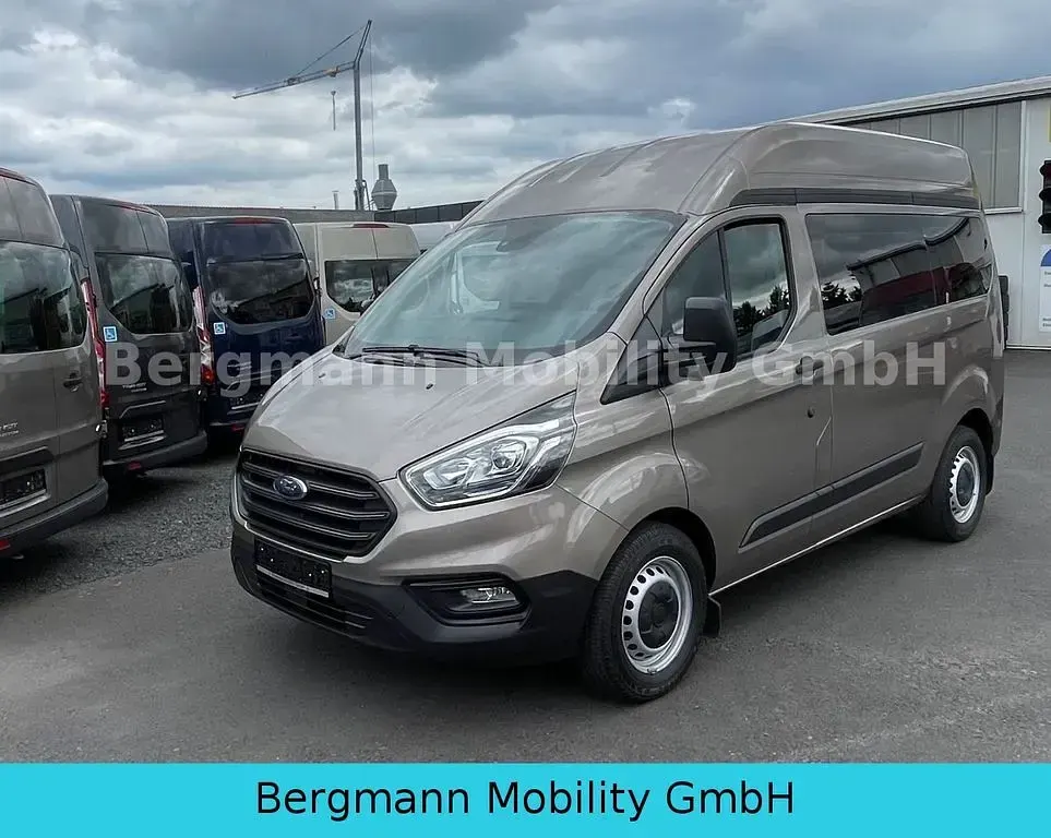 Gebraucht Ford Transit 131 PS (96 kW) 2018 Silber Van / Kleinbus