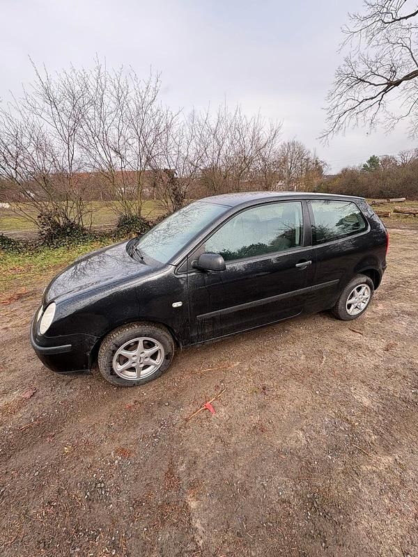 Gebraucht VW Polo 80 PS (58 kW) 2002 Schwarz Kleinwagen