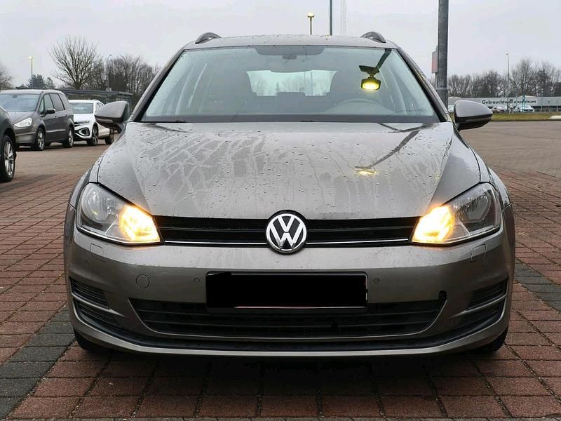 Gebraucht VW Golf VII 110 PS (80 kW) 2016 Grau Kombi