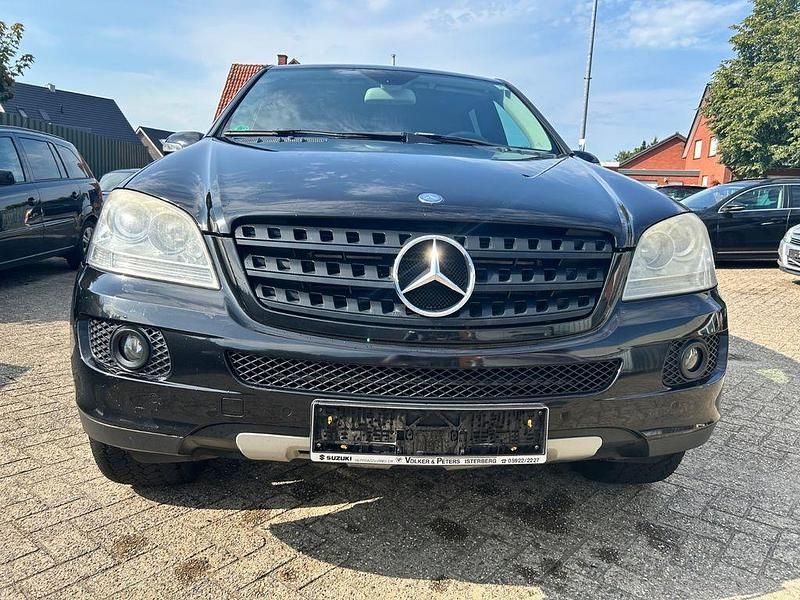 Gebraucht Mercedes ML280 190 PS (139 kW) 2006 Schwarz SUV