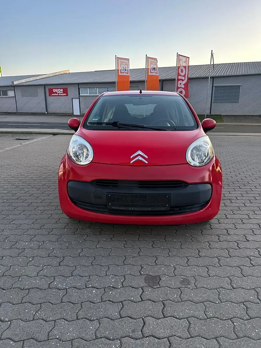 Second-hand Citroën C1 68 CP (50 kW) 2006 Roșu Hatchback