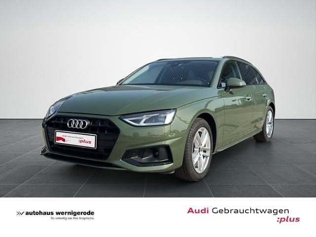 Distriktgrün metallic Gebraucht 2023 Audi A4 Advanced Plus Kombi | 39.940 € (Teuer) - Bild 1/4