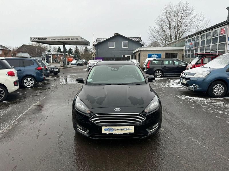 Gebraucht Ford Focus Titanium 120 PS (88 kW) 2018 Schwarz Kombi