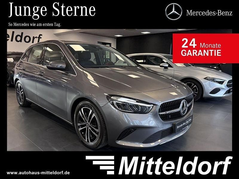 Grau Gebraucht 2024 Mercedes B200 Advanced Plus Van / Kleinbus | 30.880 € (Fairer Preis) - Bild 1/4