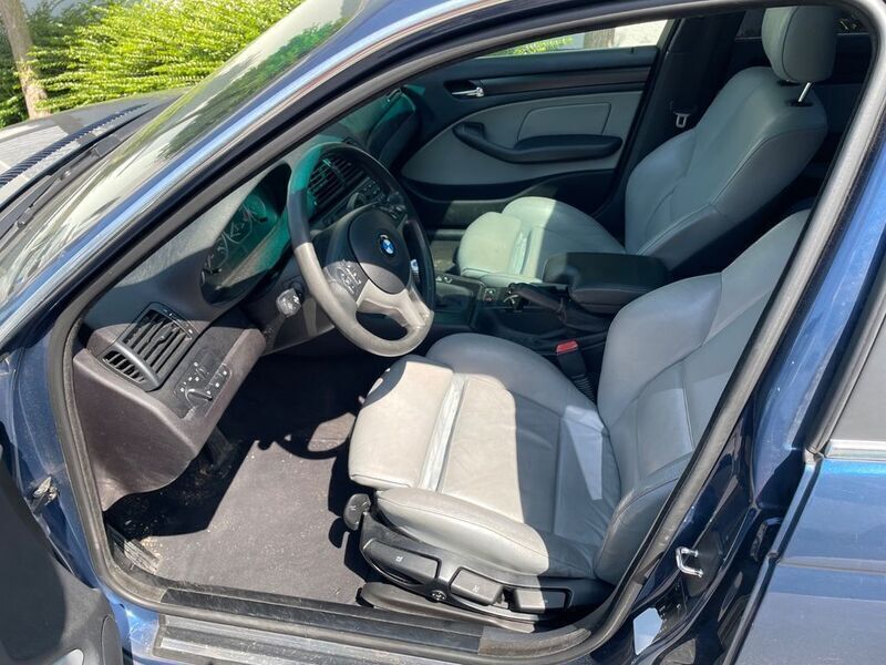 Blau Gebraucht 2003 BMW 318 Sport Line Limousine | 2.500 € (Fairer Preis) - Bild 1/4