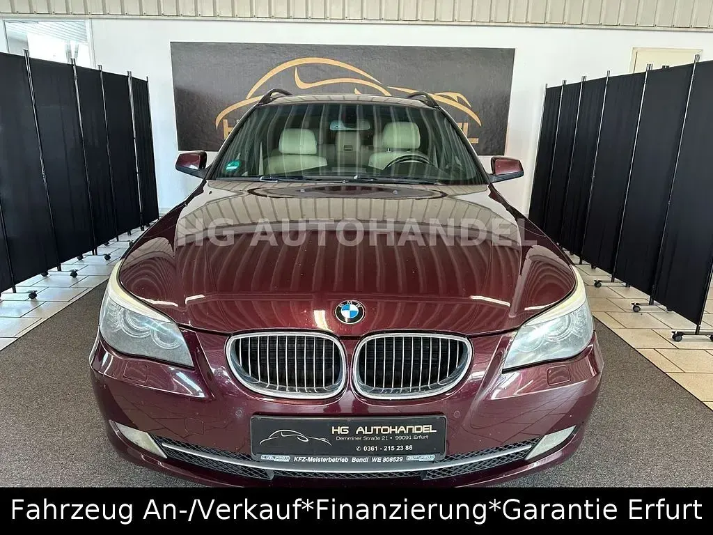 Gebraucht BMW 525 Exclusive 197 PS (144 kW) 2010 Rot Limousine