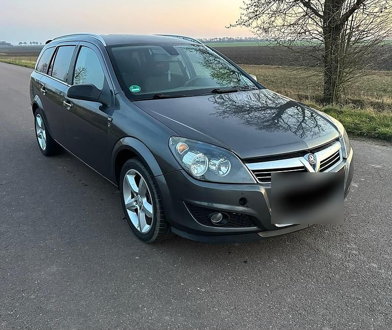 Gebraucht Opel Astra 116 PS (85 kW) 2010 Grau Kombi