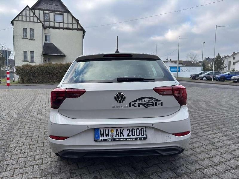 Gebraucht VW Polo Life 80 PS (58 kW) 2024 Ascotgrau Kleinwagen